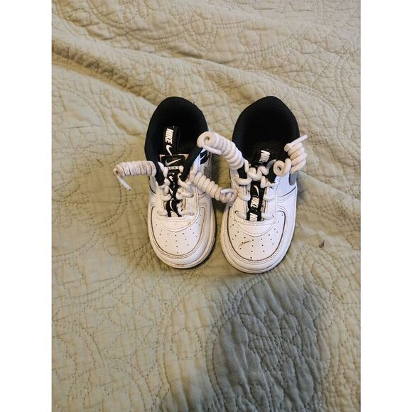 Baby Nike Shoes - Picture 5 of 7